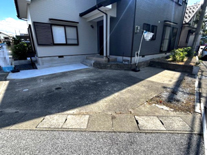 彦根市開出今町の中古一戸建【駐車場】