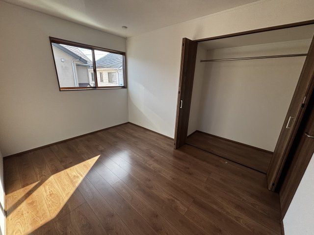 近江八幡市安土町下豊浦の中古一戸建【洋室】