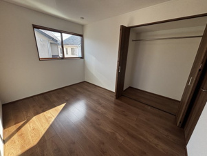 近江八幡市安土町下豊浦の中古一戸建【洋室】