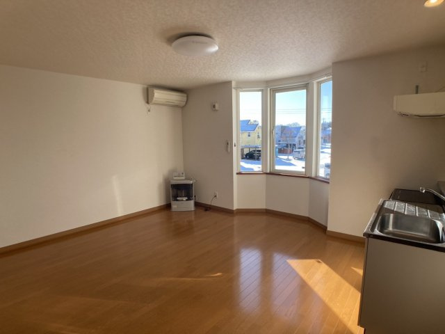 わんわんハイツⅡ【居間・リビング】