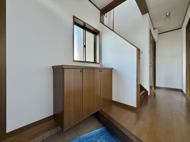 笛吹市一宮町竹原田　中古戸建【玄関】