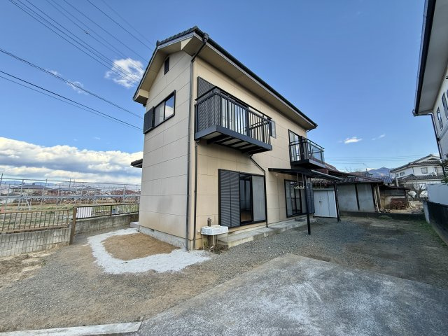 笛吹市一宮町竹原田　中古戸建【駐車場】