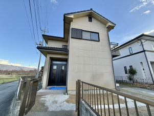 笛吹市一宮町竹原田　中古戸建【庭】