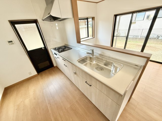 笛吹市一宮町竹原田　中古戸建【キッチン】