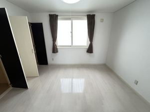 西２条南３５貸家②【寝室】