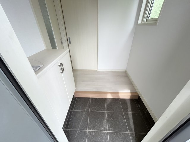 西２条南３５貸家②【玄関】