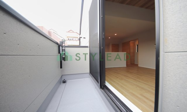 横浜市神奈川区三ツ沢中町の新築一戸建【バルコニー】