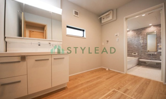 横浜市神奈川区三ツ沢中町の新築一戸建【独立洗面台】