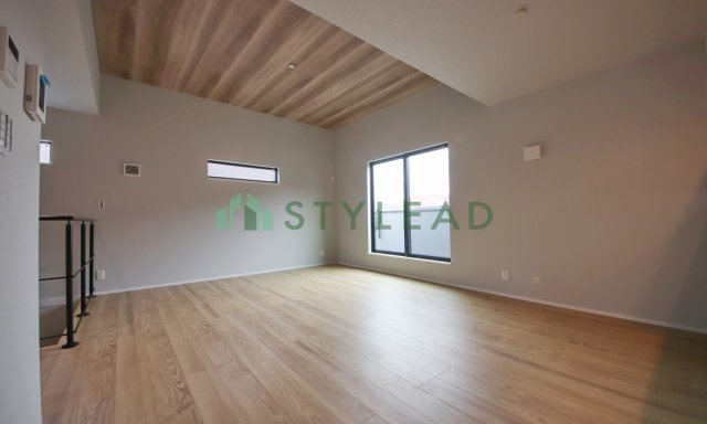 横浜市神奈川区三ツ沢中町の新築一戸建【居間・リビング】