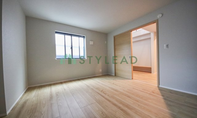 横浜市神奈川区三ツ沢中町の新築一戸建【洋室】