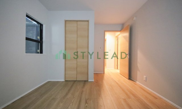 横浜市神奈川区三ツ沢中町の新築一戸建【洋室】