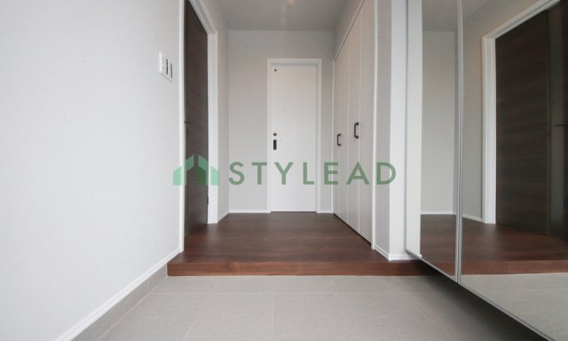 横浜市神奈川区三ツ沢中町の新築一戸建【玄関】