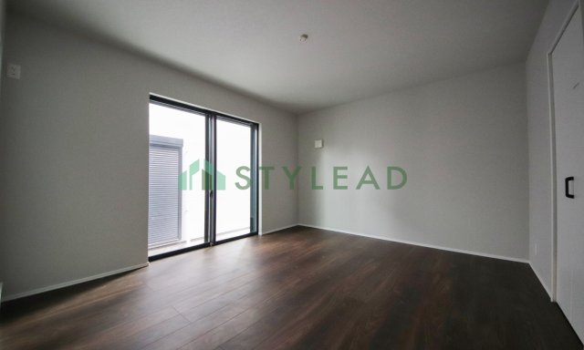 横浜市神奈川区三ツ沢中町の新築一戸建【洋室】