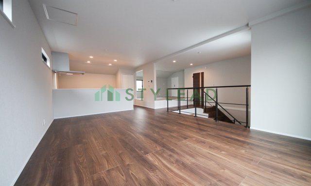 横浜市神奈川区三ツ沢中町の新築一戸建【居間・リビング】