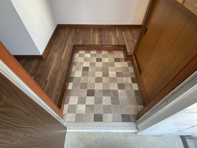 コーポ緑１号【玄関】