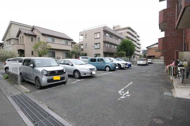 土呂ラポールレジデンス【駐車場】