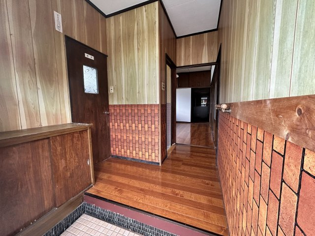 船津町売家【玄関】大事に使われてきた玄関です！