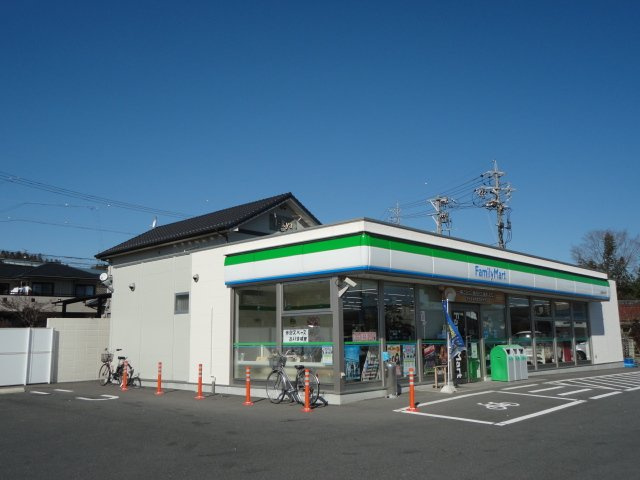 グランシャリオ泉【周辺】ファミリーマート土岐泉西山町店まで840ｍ