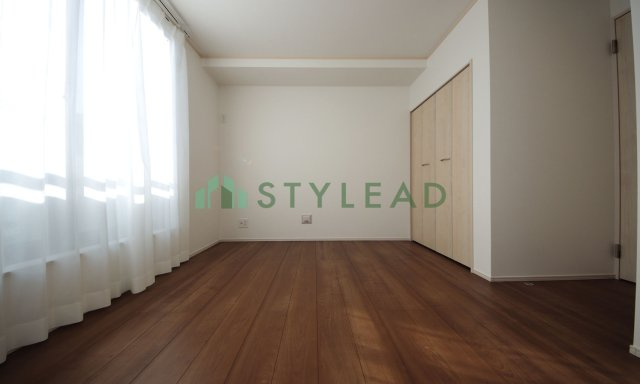 横浜市港北区小机町の新築一戸建【洋室】