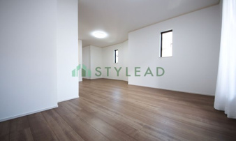 横浜市港北区小机町の新築一戸建【居間・リビング】