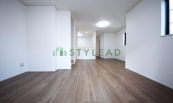 横浜市港北区小机町の新築一戸建【居間・リビング】