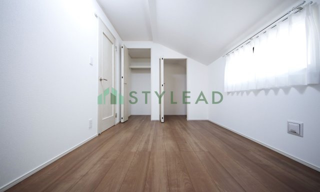 横浜市港北区小机町の新築一戸建【洋室】