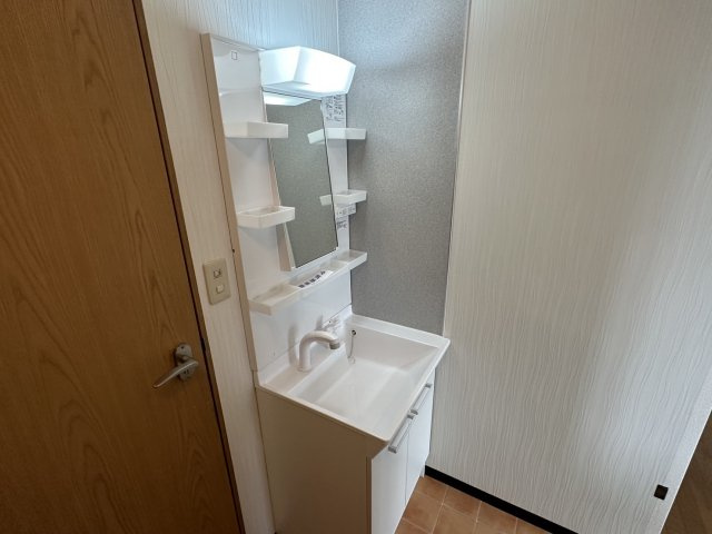 グランデュールみなみ野【洗面所】