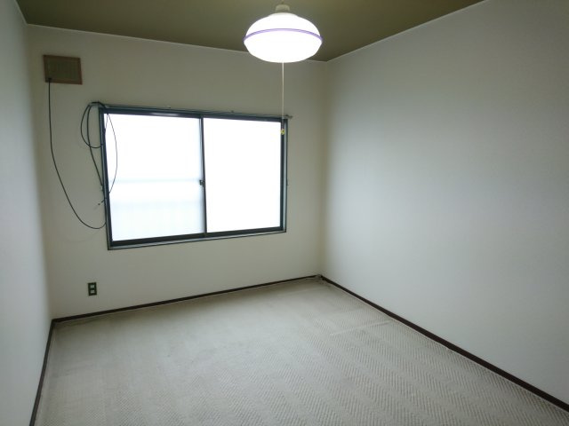 南町田中貸家【寝室】