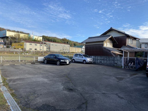 サニーハウス【駐車場】