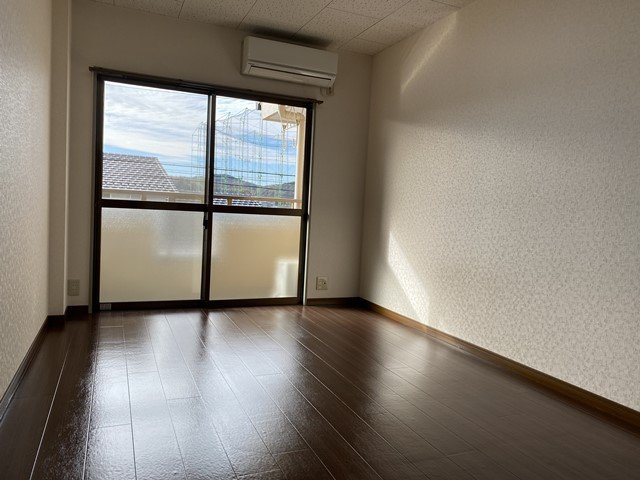 サニーハウス【洋室】