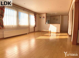 文苑3丁目28-2売家【居間・リビング】