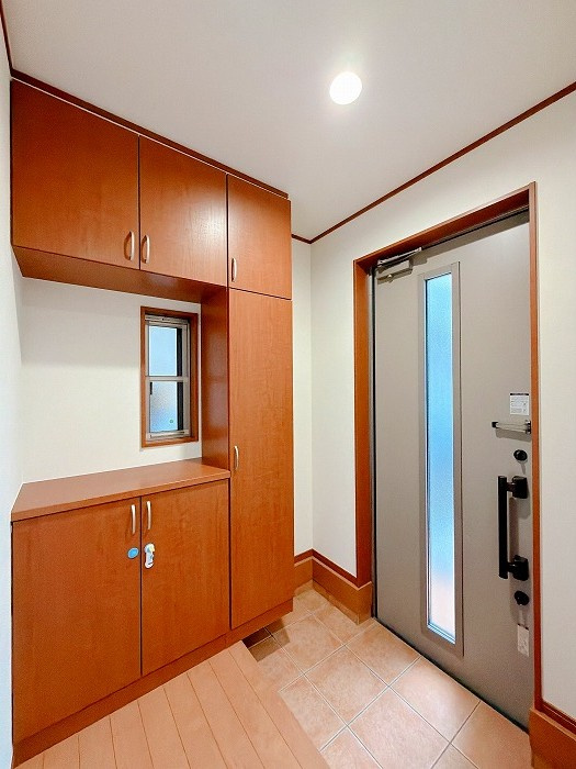 清須市西田中蓮池　中古戸建【玄関】