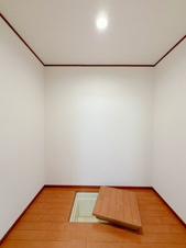 清須市西田中蓮池　中古戸建【収納】