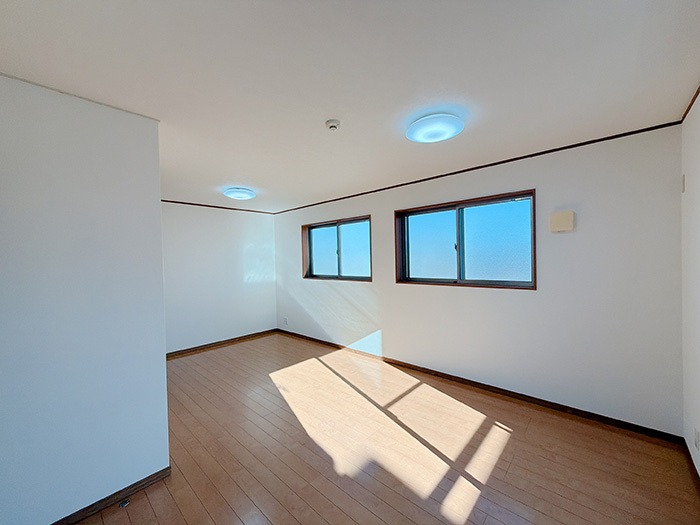 清須市西田中蓮池　中古戸建【居間・リビング】