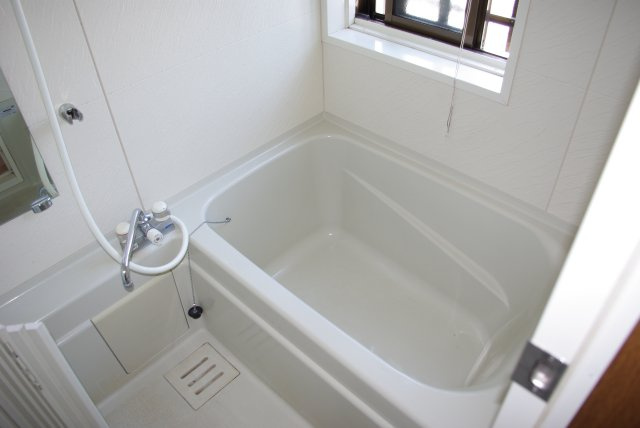 山下貸家（西）【浴室】