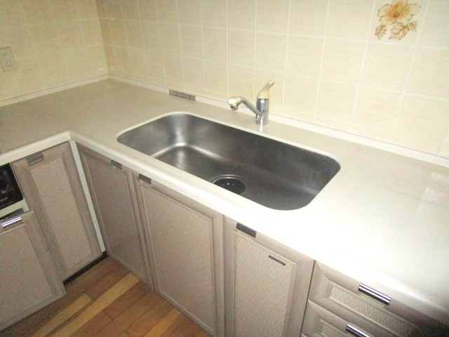 下呂市少ケ野の中古マンション【キッチン】