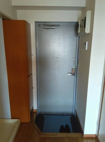 栄町丸二ビル【居間・リビング】