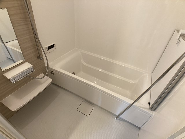 ＴＯＷＮ東小学校前【浴室】