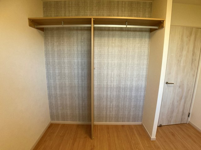 ＴＯＷＮ東小学校前【収納】