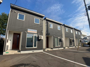 ＴＯＷＮ東小学校前【外観】