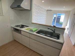 ＴＯＷＮ東小学校前【キッチン】