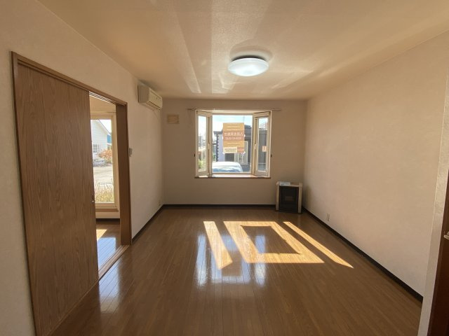 プリオール公園南【居間・リビング】