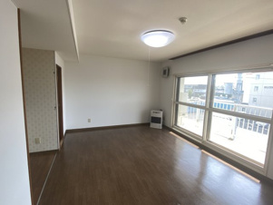 サンブライトハイツＮＯ２【居間・リビング】