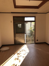 市之倉町13丁目OT邸貸家【居間・リビング】