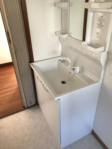 市之倉町13丁目OT邸貸家【洗面所】