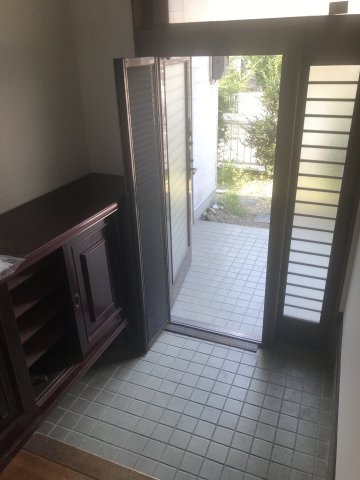 市之倉町13丁目OT邸貸家【玄関】