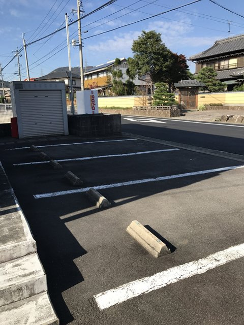 サンサープラスⅢ【駐車場】