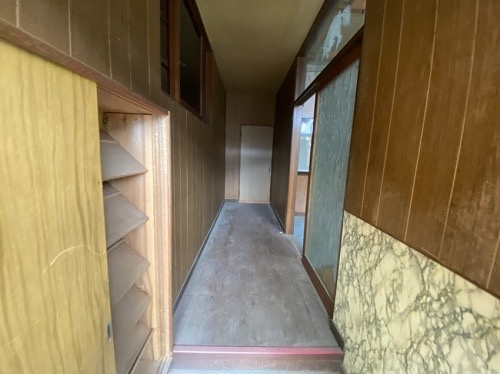 KoMハウス猿爪倉庫【玄関】
