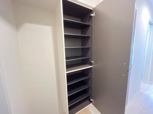 イーストブルー【収納】下駄箱