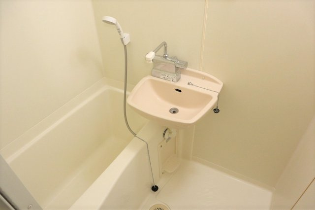 レオパレス和【浴室】